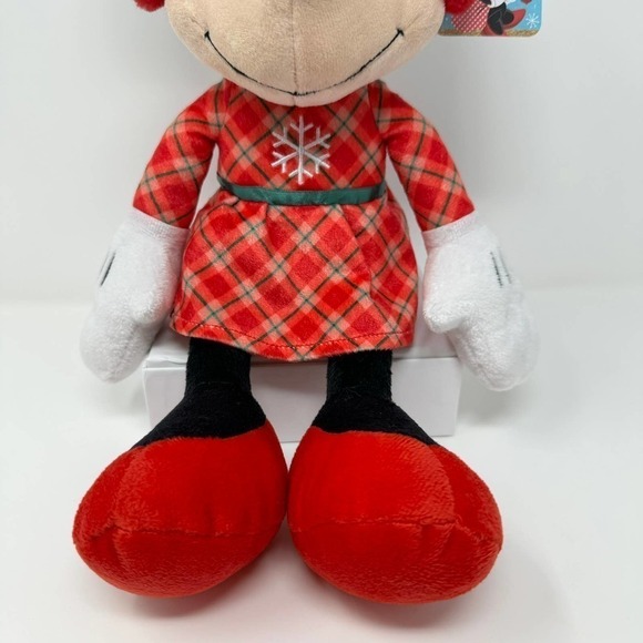 Disney 2022 Holiday Minnie Mouse 15" Plush Macy's Snowflake Earmuffs Collectable - Picture 3 of 13